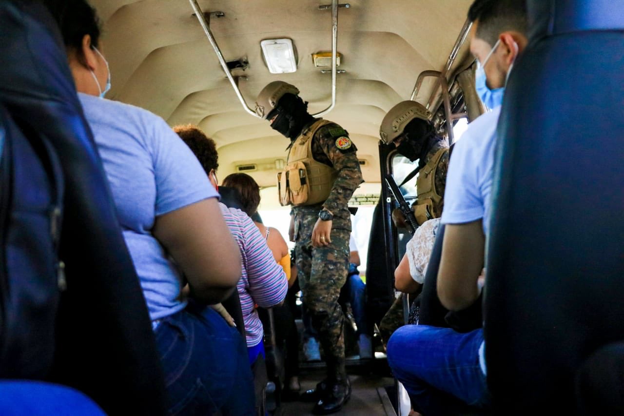 Salvadoreños expresan sentir más seguridad en zonas históricamente conflictivas y transporte colectivo salvadorenos-expresan-sentir-mas-seguridad-en-zonas-historicamente-conflictivas-y-transporte-colectivo